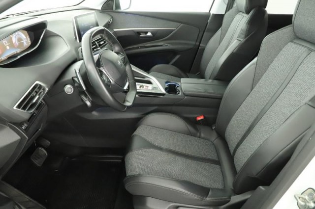 Peugeot 3008  1.2 PureTech 