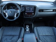 Mitsubishi Outlander  2.4 PHEV Instyle