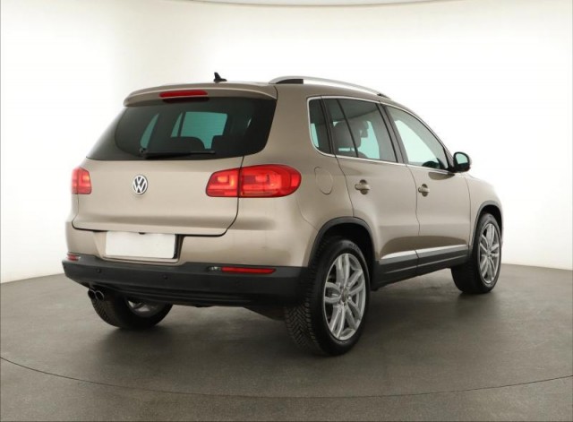 Volkswagen Tiguan  2.0 TDI 