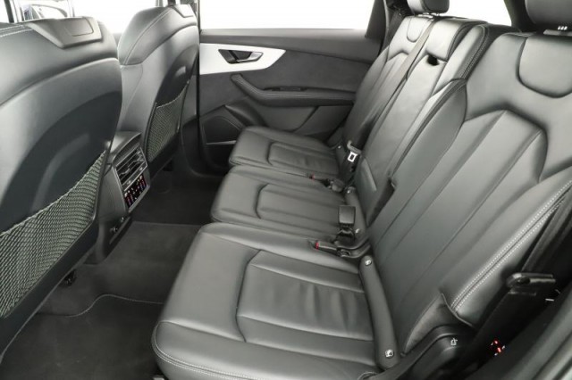Audi Q7  50 TDI S-Line
