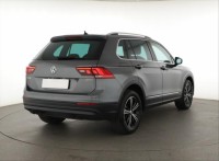 Volkswagen Tiguan  2.0 TSI 