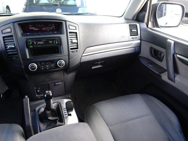 Mitsubishi Pajero  3.2 DI-D 