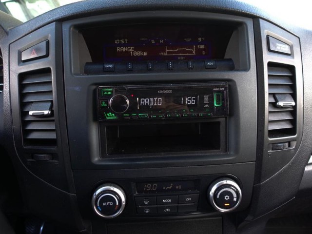 Mitsubishi Pajero  3.2 DI-D 