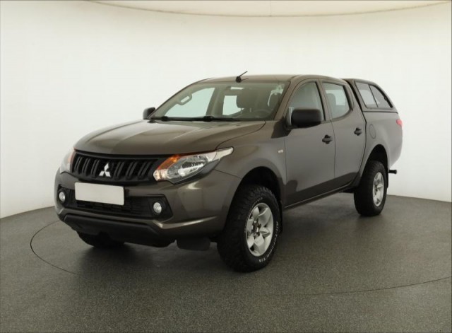 Mitsubishi L200  2.4 DI-D 