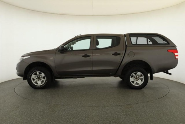 Mitsubishi L200  2.4 DI-D 