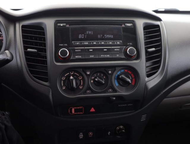 Mitsubishi L200  2.4 DI-D 