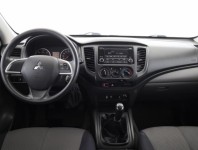 Mitsubishi L200  2.4 DI-D 