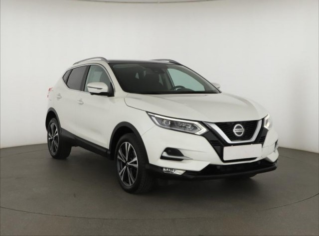 Nissan Qashqai  1.3 DIG-T N-Connecta