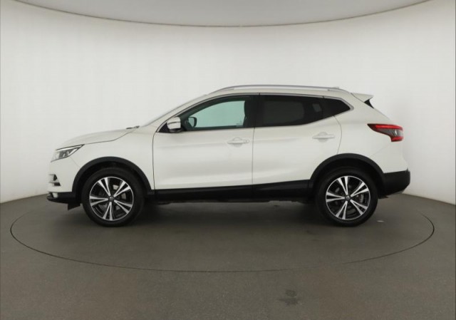 Nissan Qashqai  1.3 DIG-T N-Connecta
