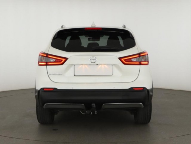 Nissan Qashqai  1.3 DIG-T N-Connecta