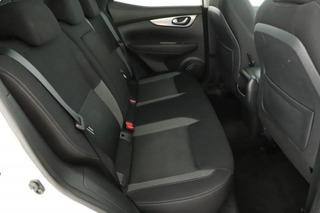 Nissan Qashqai  1.3 DIG-T N-Connecta