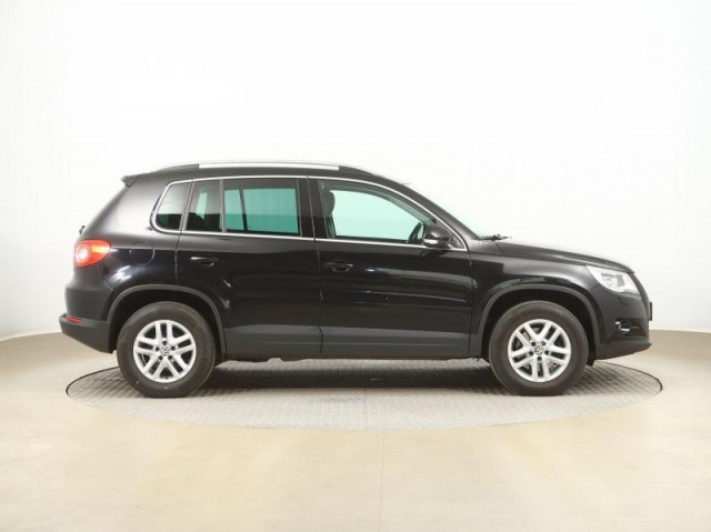 Volkswagen Tiguan  2.0 TSI 