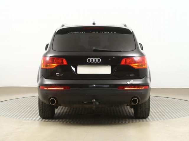 Audi Q7  3.0 TDI 