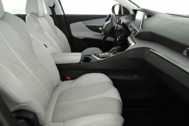 Peugeot 5008  1.5 BlueHDi Allure