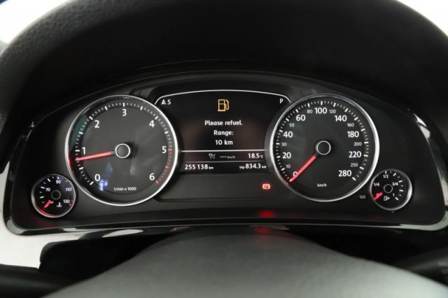 Volkswagen Touareg  3.0 TDI 