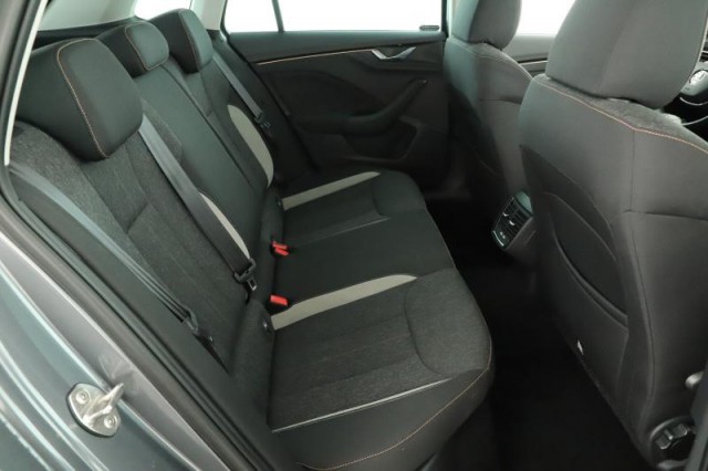 Škoda Kamiq  1.5 TSI 