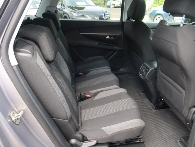 Peugeot 5008  PureTech 130 