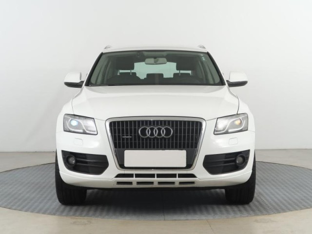 Audi Q5  2.0 TDI basis