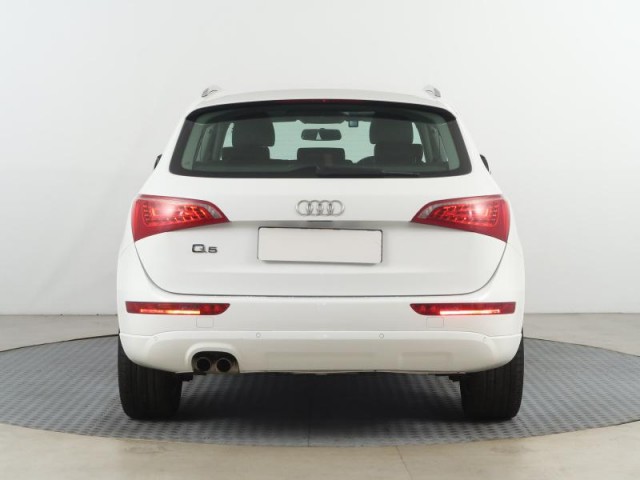 Audi Q5  2.0 TDI basis