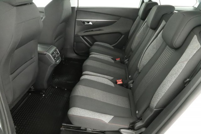 Peugeot 5008  1.5 BlueHDi 