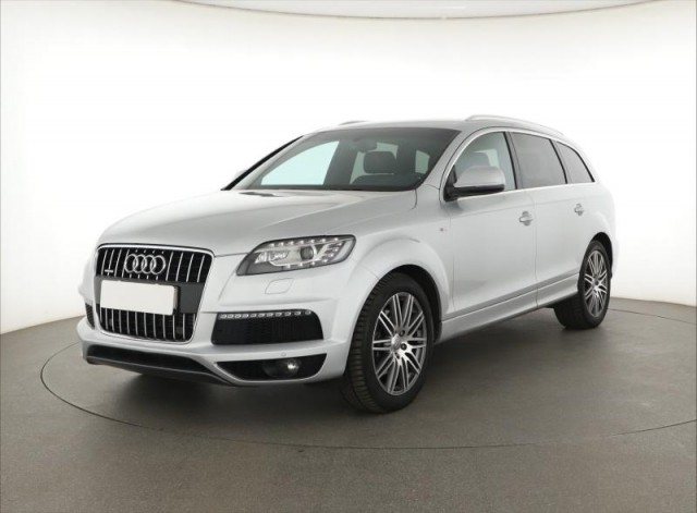 Audi Q7  3.0 TDI S-Line