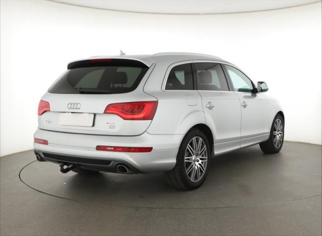Audi Q7  3.0 TDI S-Line