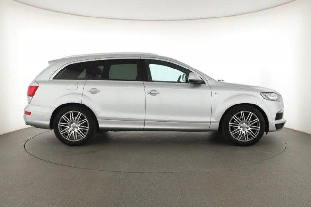Audi Q7  3.0 TDI S-Line