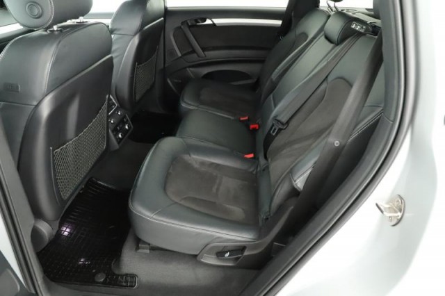 Audi Q7  3.0 TDI S-Line
