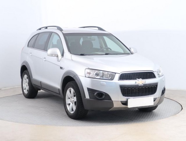 Chevrolet Captiva  2.4 i 
