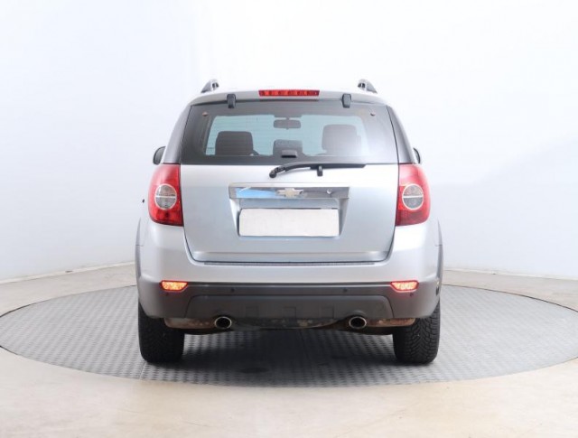 Chevrolet Captiva  2.4 i 
