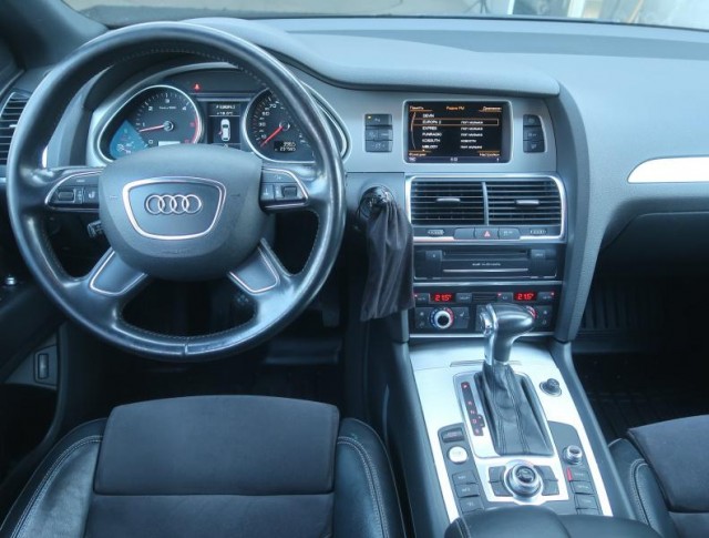 Audi Q7  3.0 TDI 