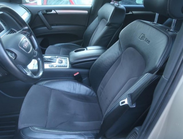 Audi Q7  3.0 TDI 