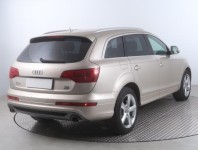 Audi Q7  3.0 TDI 