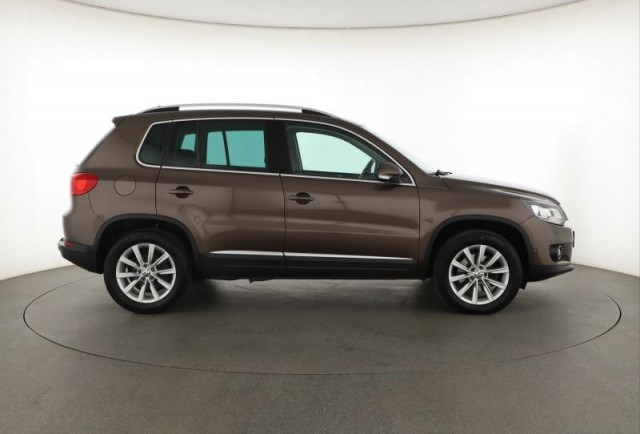 Volkswagen Tiguan  2.0 TDI Sport