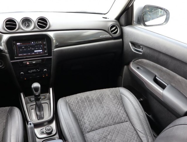 Suzuki Vitara  1.5 Hybrid 