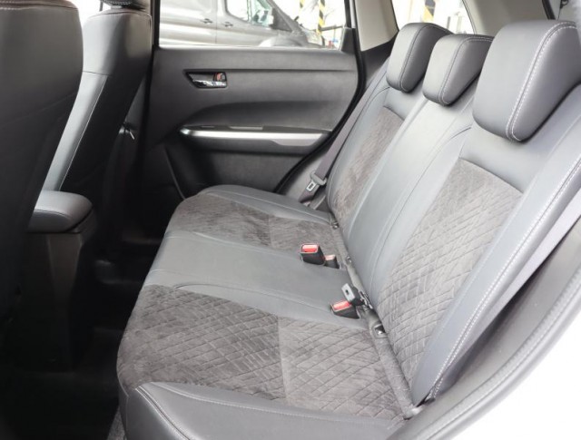 Suzuki Vitara  1.5 Hybrid 