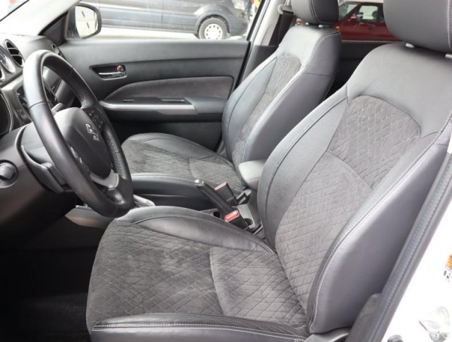 Suzuki Vitara  1.5 Hybrid 
