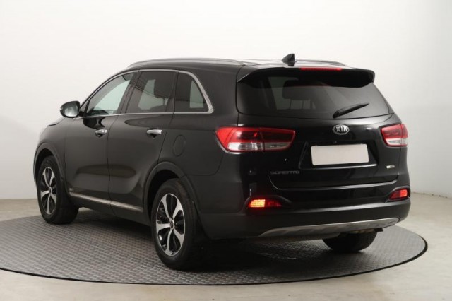 Kia Sorento  2.2 CRDi 