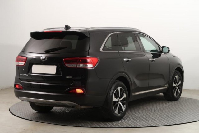 Kia Sorento  2.2 CRDi 