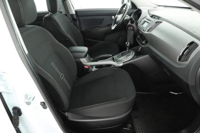 Kia Sportage  2.0 CRDi 