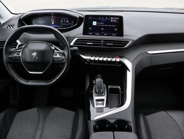 Peugeot 3008  1.2 PureTech Allure