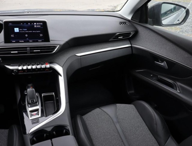 Peugeot 3008  1.2 PureTech Allure