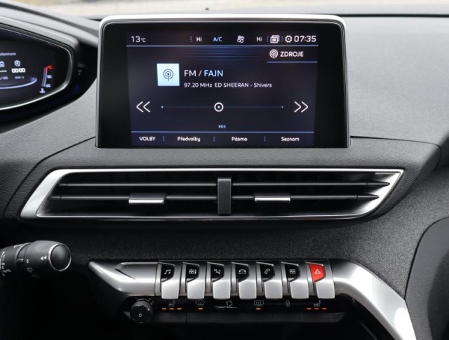 Peugeot 3008  1.2 PureTech Allure