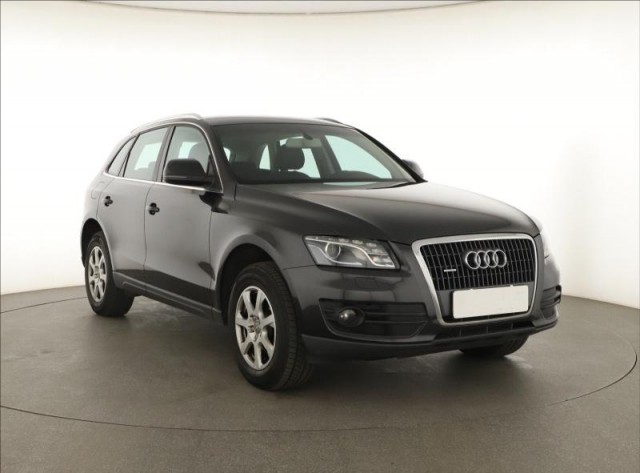 Audi Q5  2.0 TDI basis