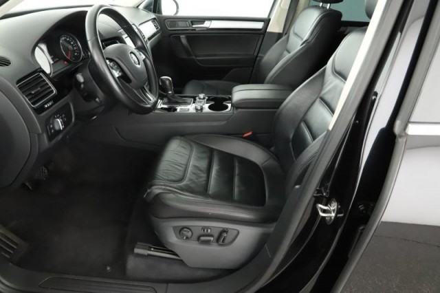 Volkswagen Touareg  3.0 TDI 