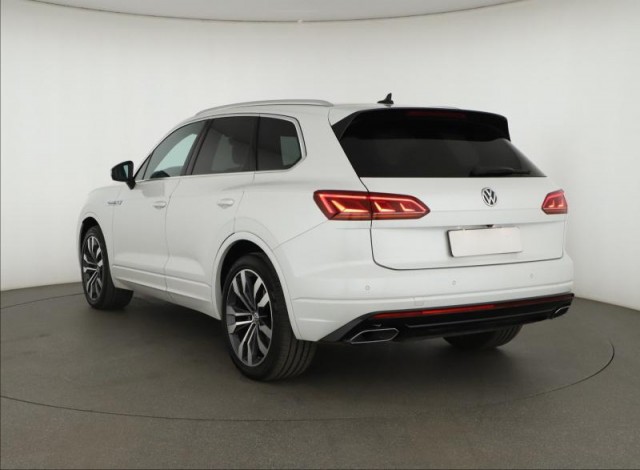 Volkswagen Touareg  3.0 TDI R-Line