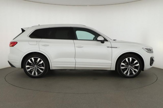 Volkswagen Touareg  3.0 TDI R-Line