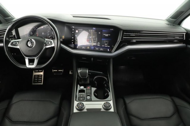 Volkswagen Touareg  3.0 TDI R-Line