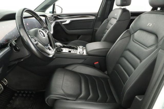 Volkswagen Touareg  3.0 TDI R-Line