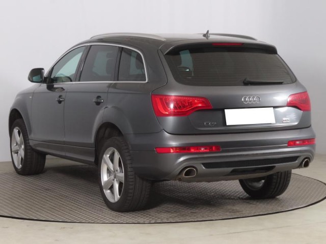 Audi Q7  3.0 TDI S-Line
